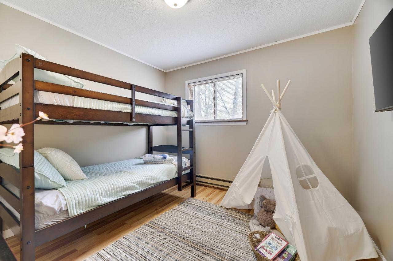 Premier Cozy Cabin - Free Amenities & Comm Indoor Pools Bushkill Luaran gambar