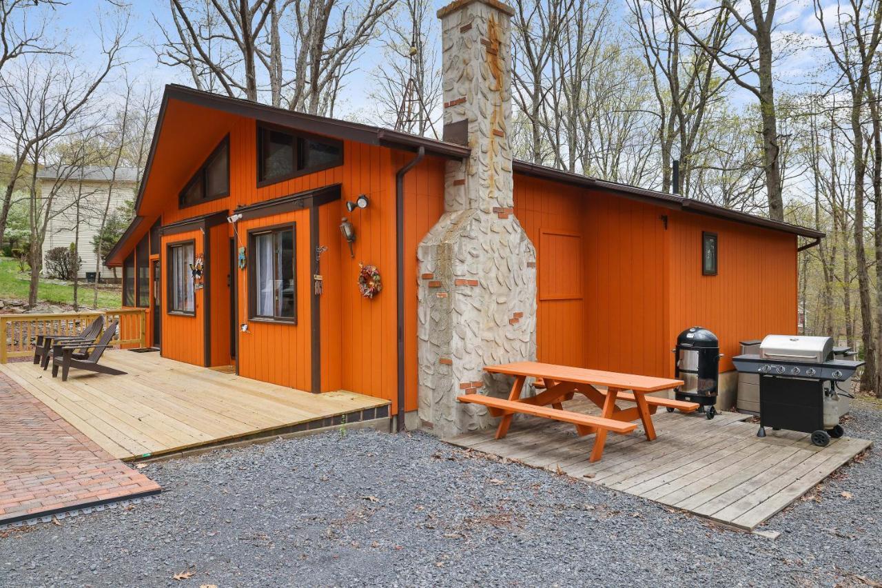 Premier Cozy Cabin - Free Amenities & Comm Indoor Pools Bushkill Luaran gambar