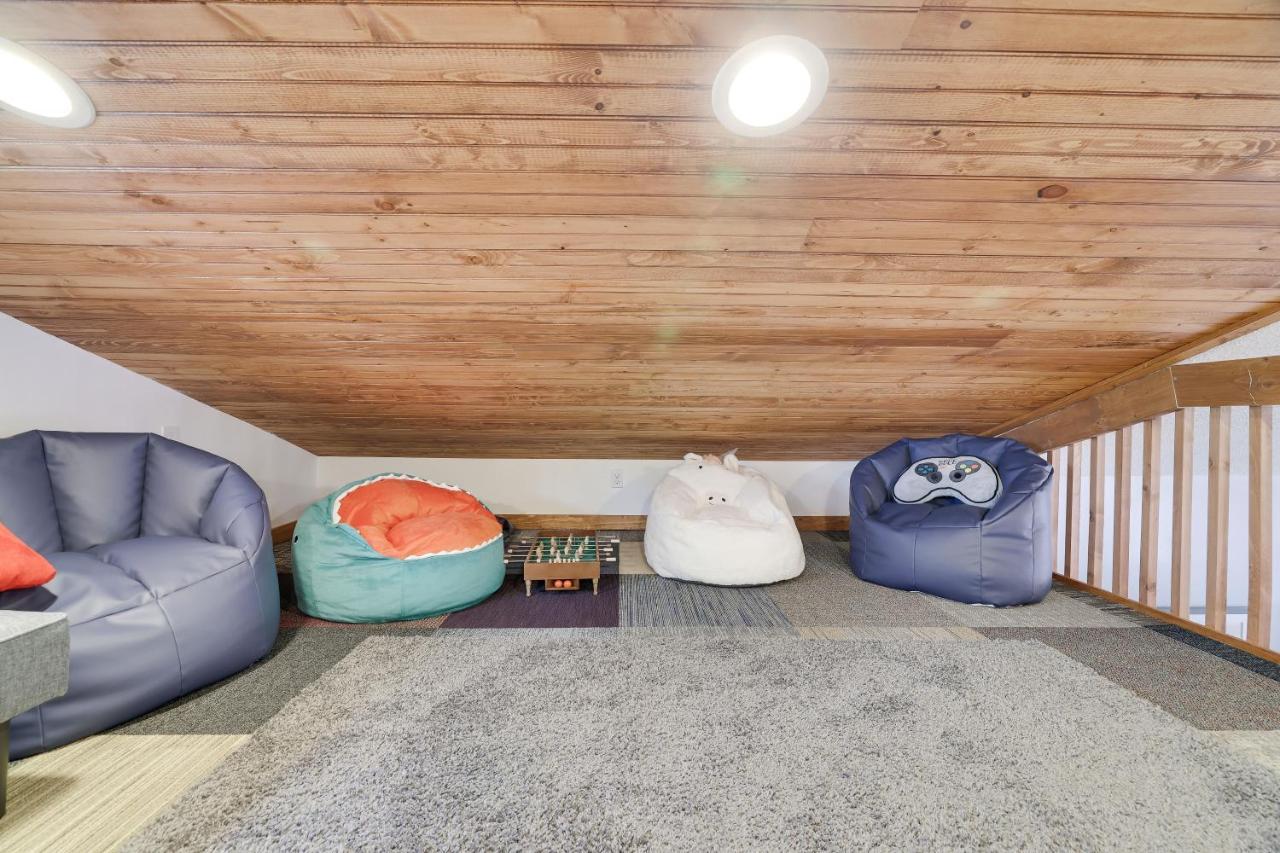Premier Cozy Cabin - Free Amenities & Comm Indoor Pools Bushkill Luaran gambar