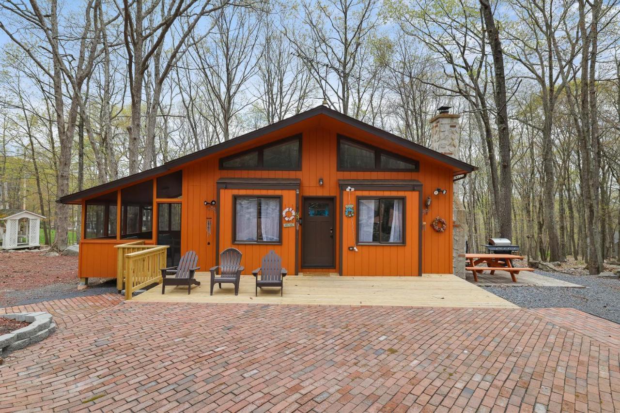 Premier Cozy Cabin - Free Amenities & Comm Indoor Pools Bushkill Luaran gambar
