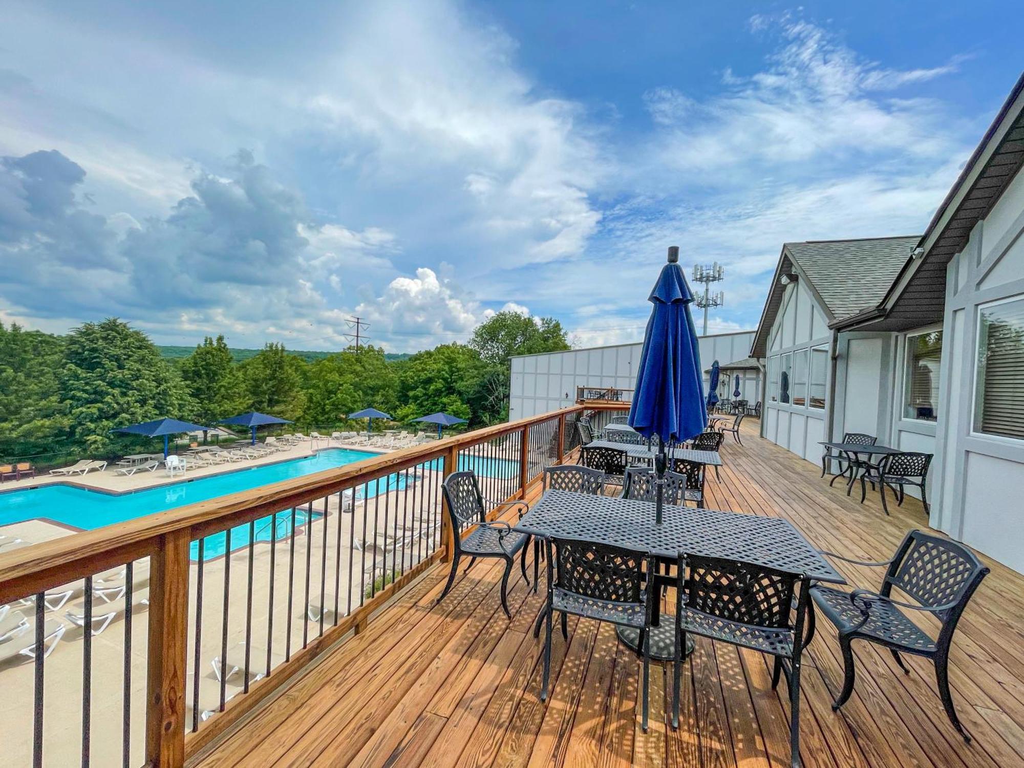 Premier Cozy Cabin - Free Amenities & Comm Indoor Pools Bushkill Luaran gambar
